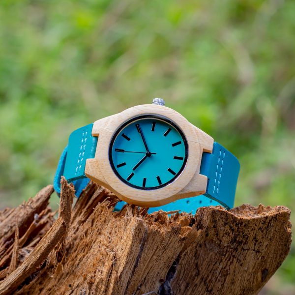 Reloj de pulsera de madera con números en la esfera modelo Terral -  Woodenson