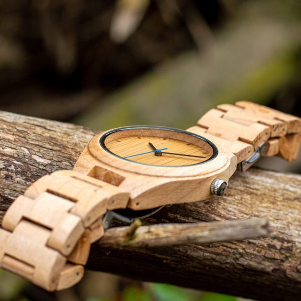 Reloj de pulsera de madera con números en la esfera modelo Terral -  Woodenson