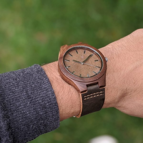 Reloj de madera de bambú con correa de tela modelo Yellowstone